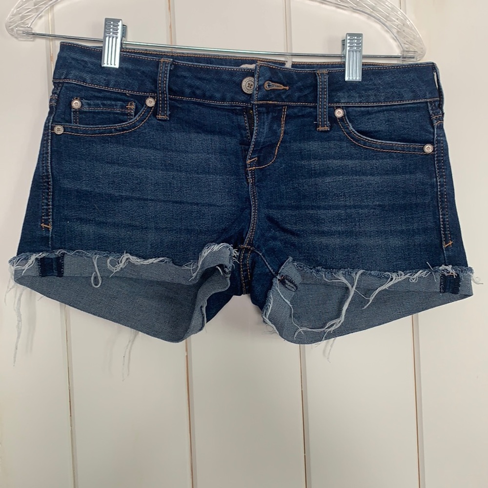 Altar’d State dark wash short jean shorts 26/3